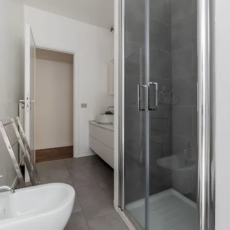 Guesthost - Fontana Di Trevi Design *